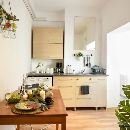 Timeless Elegance & Modern Comfort- Premium In The Heart Of The Apartamento Bucareste